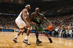 开云体育官方网入口-中国男篮外线防守效率提升，中国男篮内线