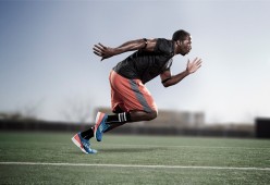 开云备用-中国女队自由泳接力力拼美澳双雄，中国女子游泳队4x200自由泳夺冠视频